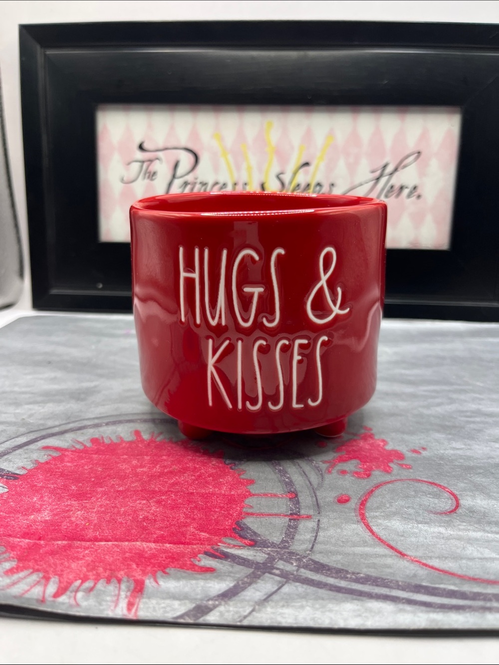 Rae Dunn Red HUGS & KISSES Ceramic Mug